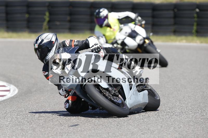 /Archiv-2025/48 25.08.2025 Cornu Master School ADR/rot-rouge/12